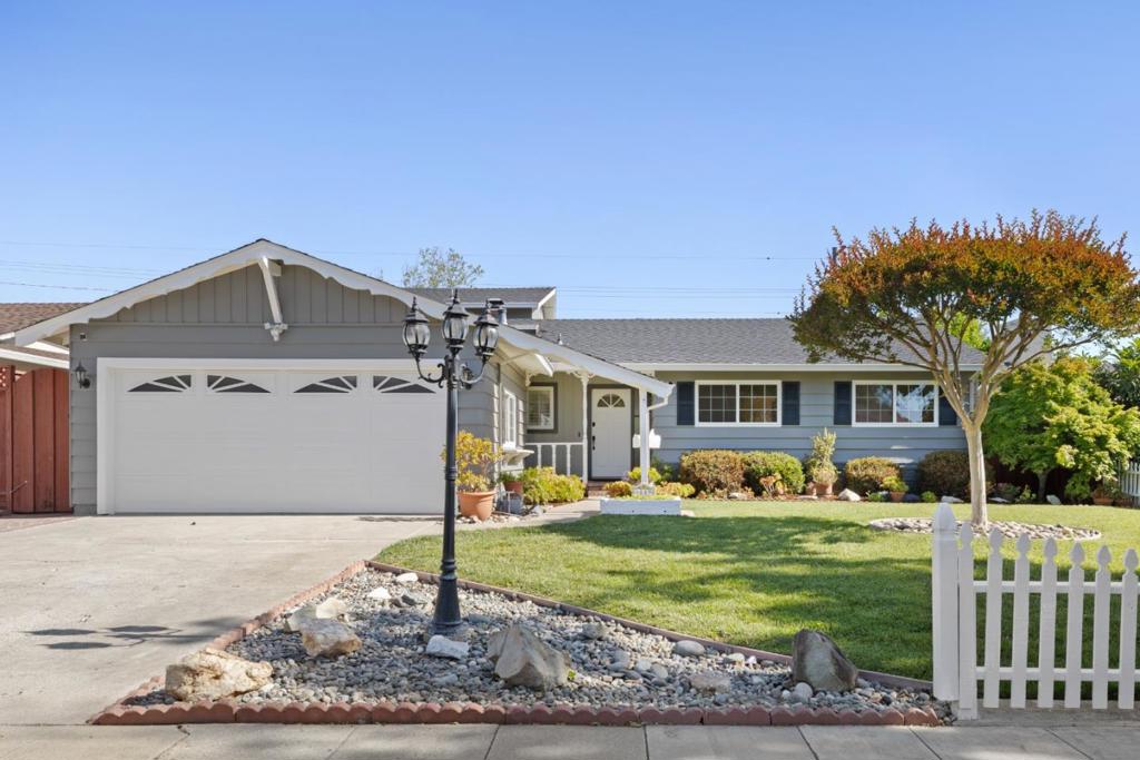 4889 Clarendon Drive