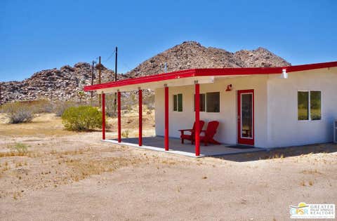 Photo of 8490 Uphill Road, Joshua Tree, CA 92252 (MLS # 26872081PS)