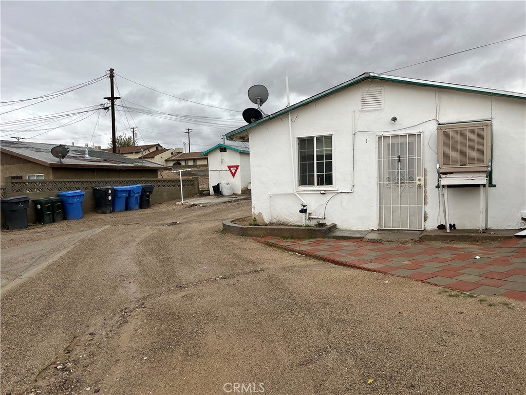 604 E Buena Vista
