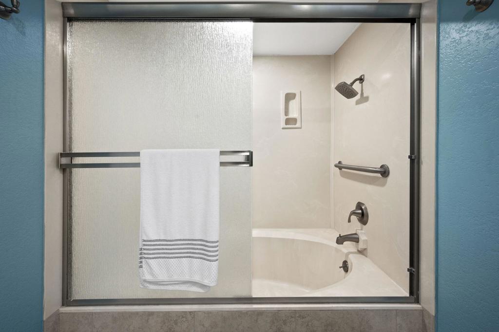 Chaparral C.C. - Residential Lease