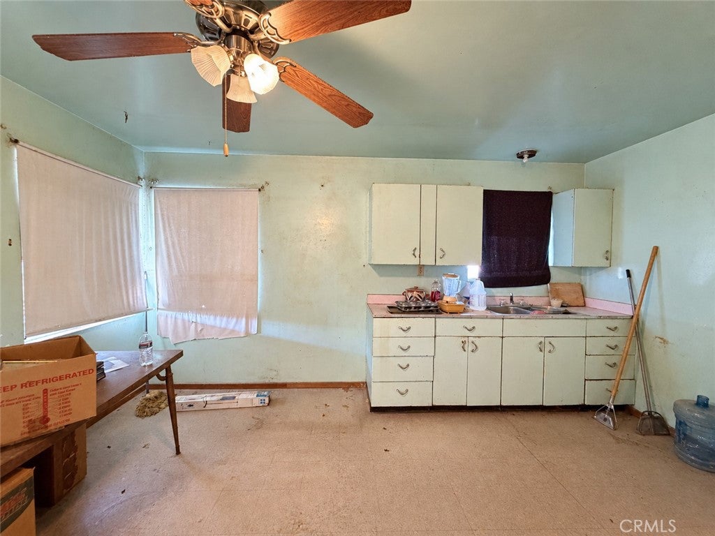 656 N 6th