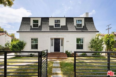 Photo of 8920 Cadillac Avenue, Los Angeles, CA 90034 (MLS # 26837769)
