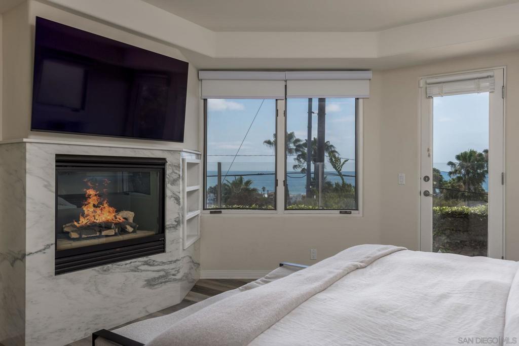Del Mar - Residential