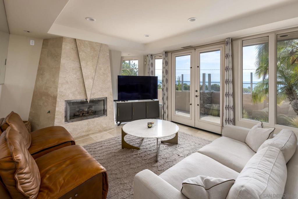 Del Mar - Residential
