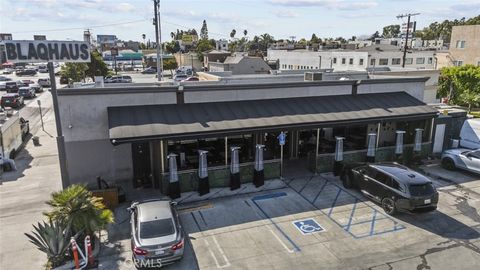 Photo of 11671 Victory Boulevard, North Hollywood, CA 91606 (MLS # BB25199074) Photo of 11671 Victory Boulevard, North Hollywood, CA 91606 (MLS # BB25199074)