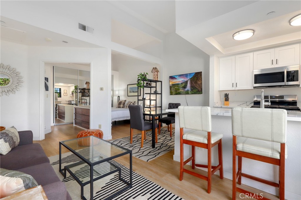 1046 Calle Del Cerro