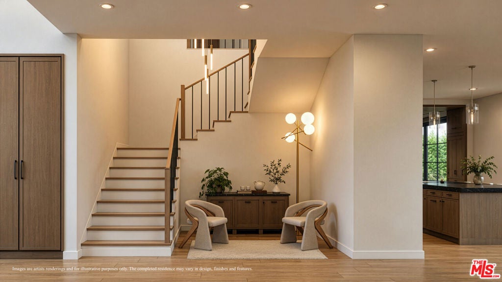 717 Toyopa Drive