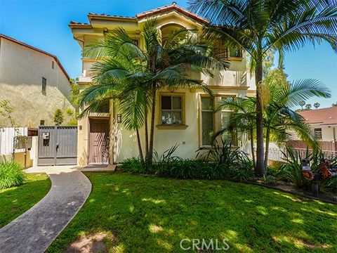 Photo of 1243 FRANKLIN Street #1, Santa Monica, CA 90404 (MLS # SB25194155)