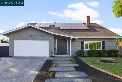 Photo of 1765 Cape Ct Ct, Walnut Creek, CA 94598 (MLS # 41130564)