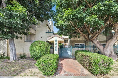 Photo of 16825 Passage Ave, Paramount, CA 90723 (MLS # DW26132425)