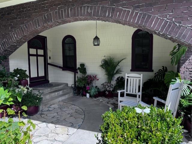 Welcome Home! To this intimate Complex! Conveniently tucked in between Campbell, Los Gatos, on San San Jose Border. Rarly come up for sale. Wonderful location, lots of shopping, next to 85 and 17, bus service, Hospitals, Resturants and Schools it is a great place to Live. Remodeled, Updated spacious open floor plans can be configured to accomodate your personal preferences. Custom light Built- ins around enclosed glass thermostatically controlled gass fireplace are just the beginning. Expaned custom glazed kitchen Cabinets in the granite kitchen with Stainless upgraded appliances. Range and Micro are Convection Combos. Up curved stairs to 2 Light Bright roomy bedrooms with extras, Remodeled Jack and Jill Quartz bath. Spacious Master with High ceiling and Marble firplace. Spa like Marble bath, lighted Mirror, jetted tub, large walk in Shower and WC,. Upstairs Laundry. Front and back areas for relaxing or entertaining. Even gas hook up on back deck for Built in BBQ. This is a neighborhood that is a perfect spot to call Home! anti fog Mirrir, jetted tub