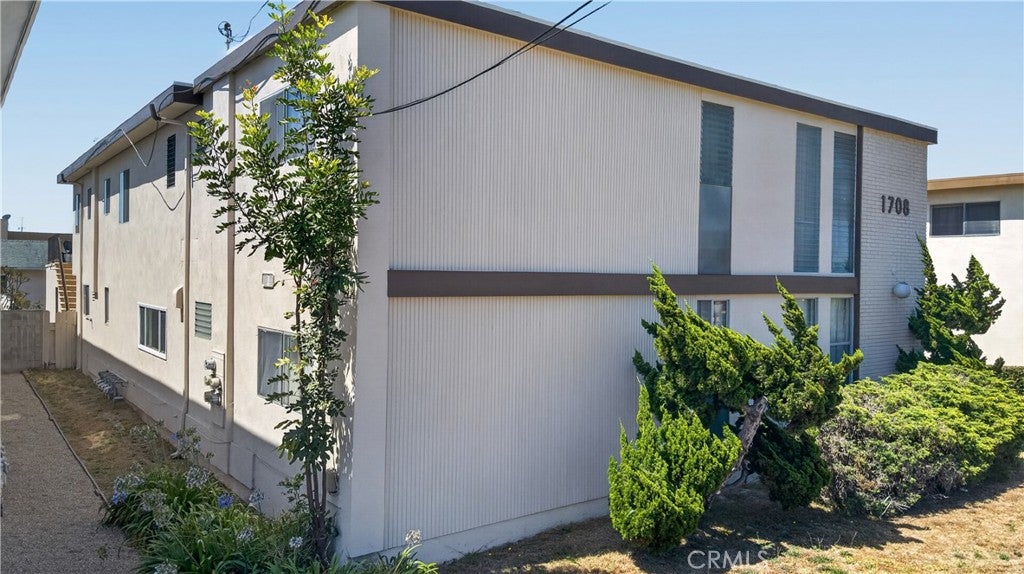 1708 W 158th