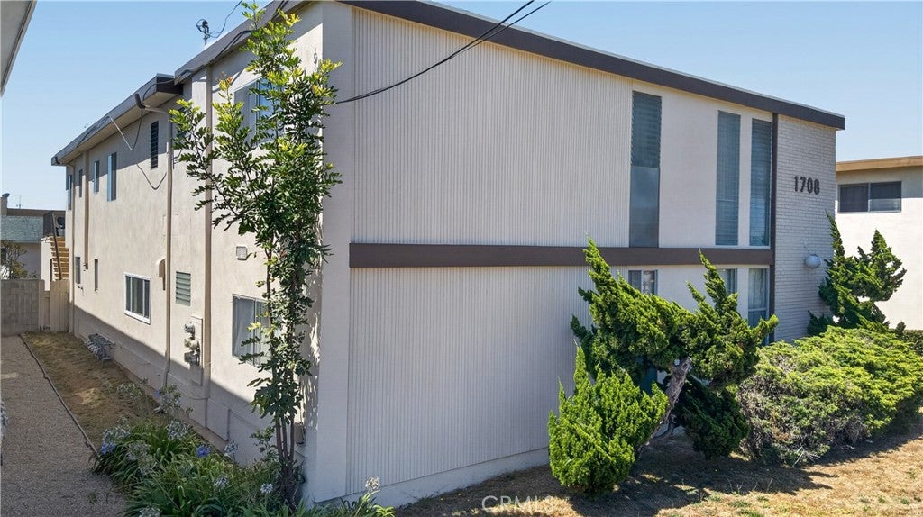 1708 W 158th