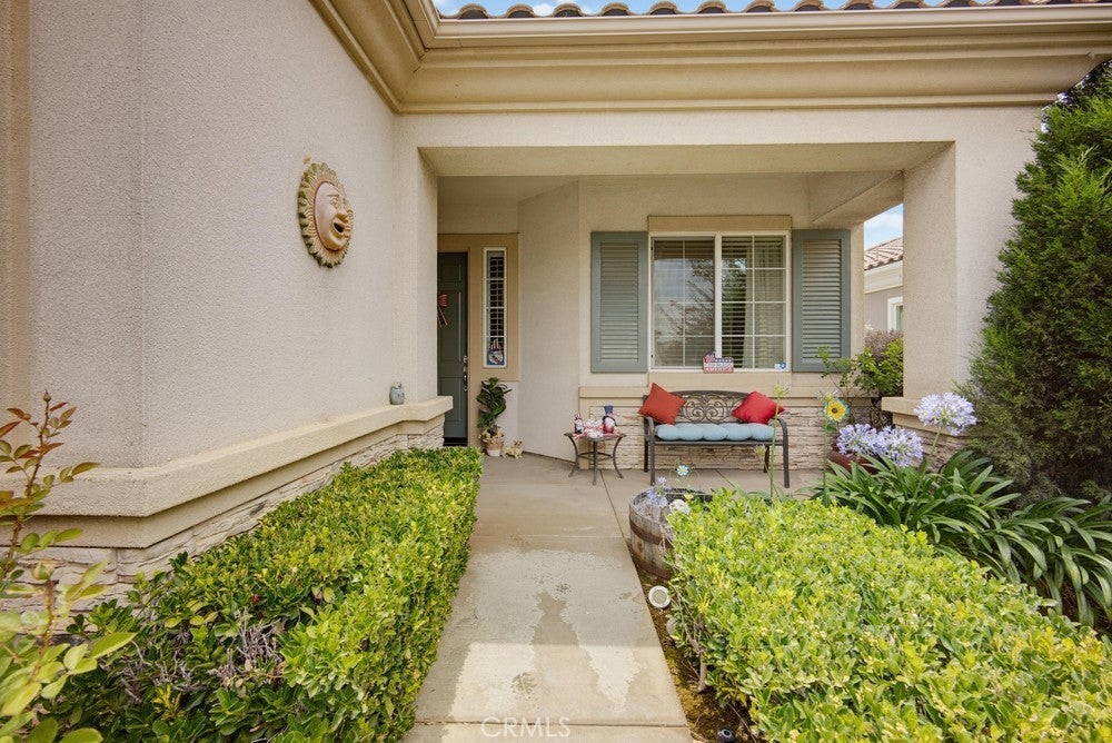 913 Avenal