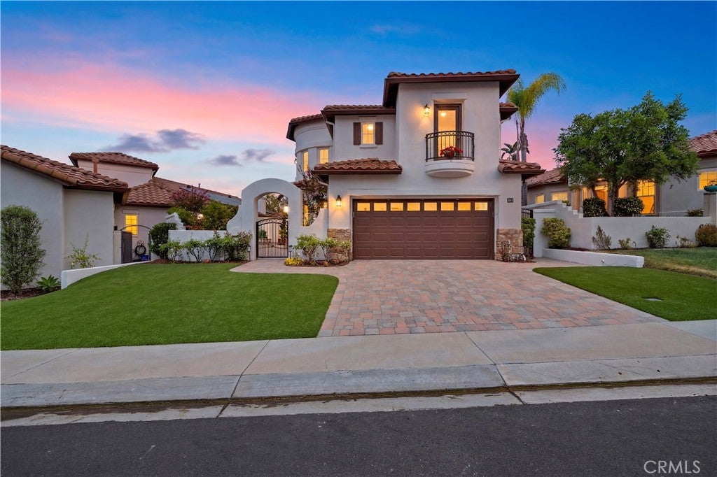 25 DARTMOUTH LN