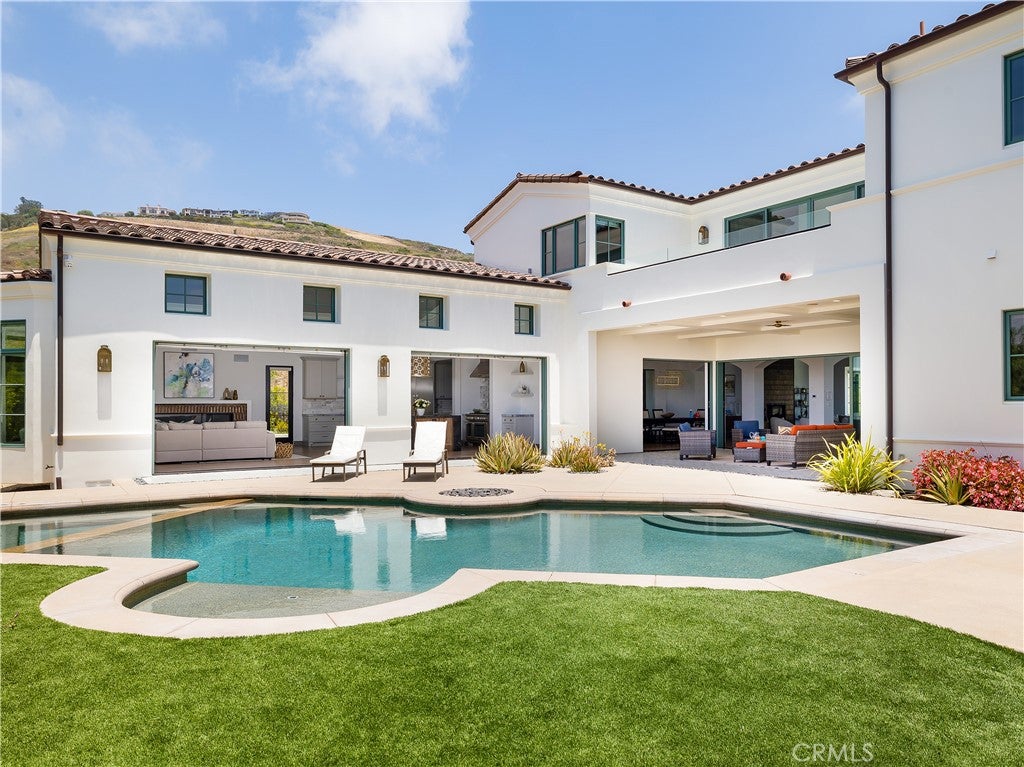 Photo of 32009 Cape Point DR, Rancho Palos Verdes, CA 90275 (MLS # PV26193214)