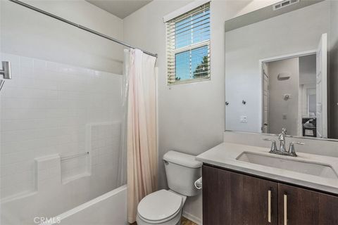 Tiny photo for 27988 Calle Casera, Temecula, CA 92592 (MLS # OC26087879)