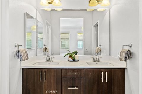 Tiny photo for 27988 Calle Casera, Temecula, CA 92592 (MLS # OC26087879)