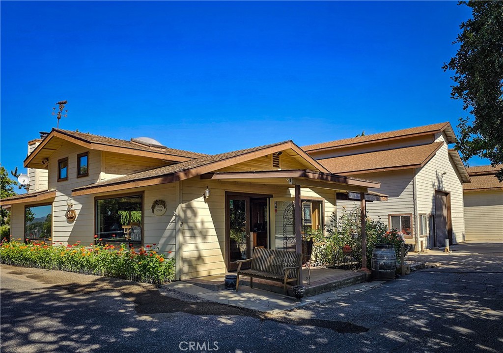 2023 Twelve Oaks Drive