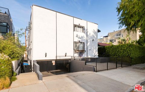 Photo of 628 HUNTLEY Drive #5, West Hollywood, CA 90069 (MLS # 25598423) Photo of 628 HUNTLEY Drive #5, West Hollywood, CA 90069 (MLS # 25598423)