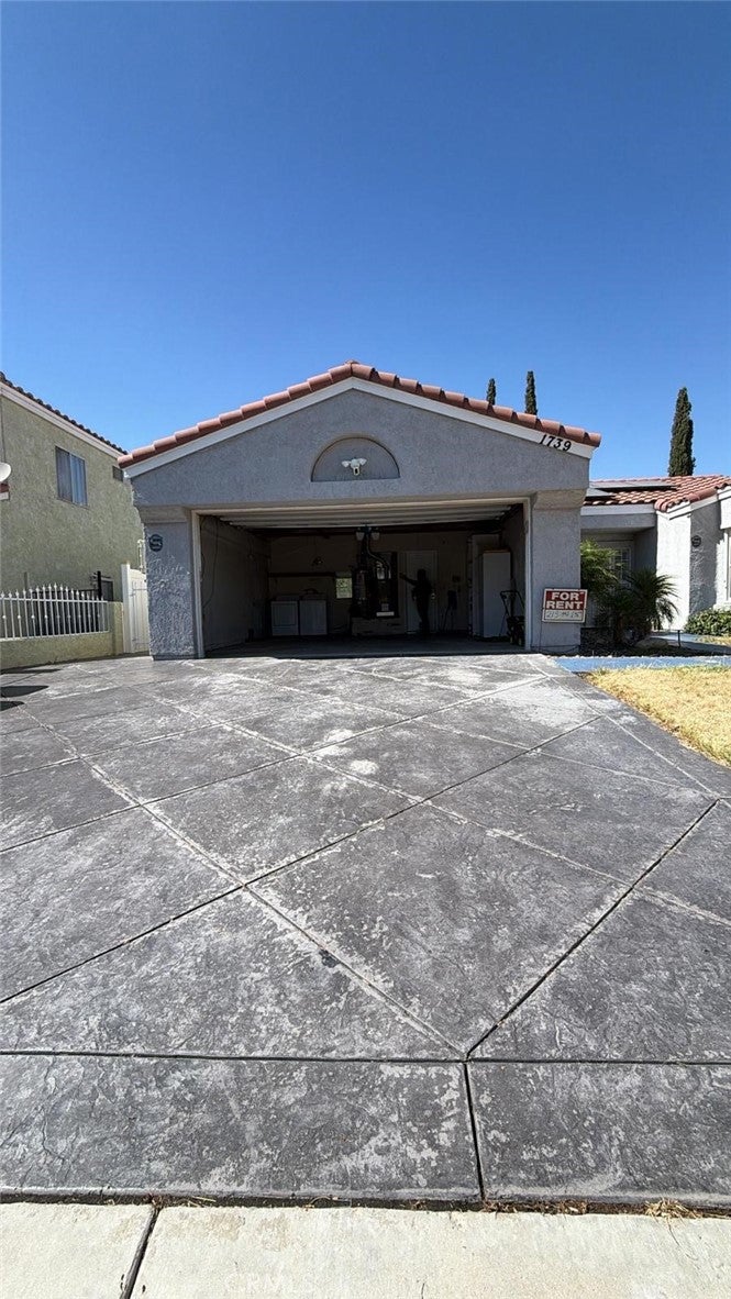 1739 E Avenue R6