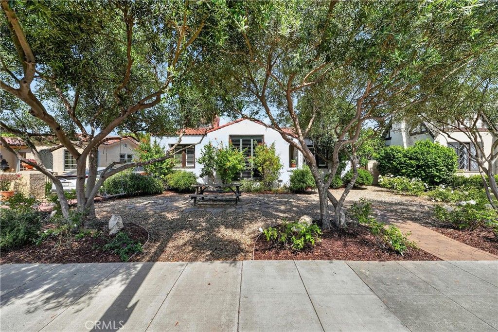 Photo of 2030 Eucalyptus AVE, Long Beach, CA 90806 (MLS # RS26116619)