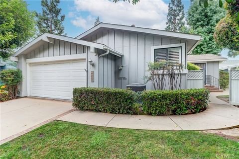 Photo of 2509 View Lake Lk, Santa Ana, CA 92705 (MLS # PW25237850)