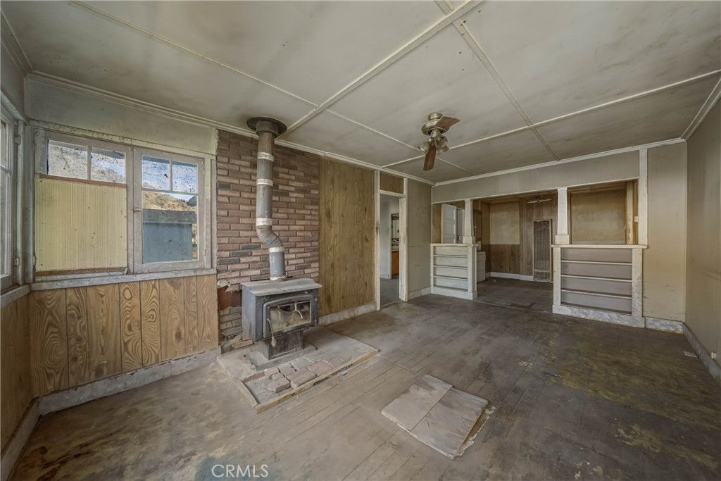 3527 E State Highway 20
