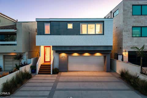 Photo of 3373 Ocean Drive, Oxnard, CA 93035 (MLS # V1-37229)