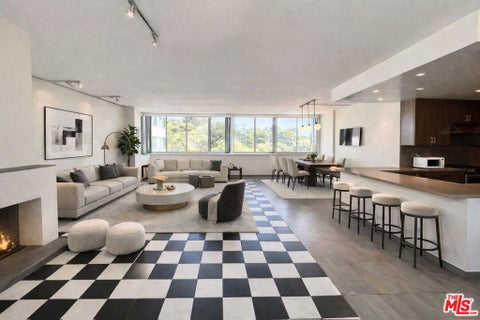 Photo of 17350 W Sunset Boulevard #602, Los Angeles, CA 90272 (MLS # 26986043)