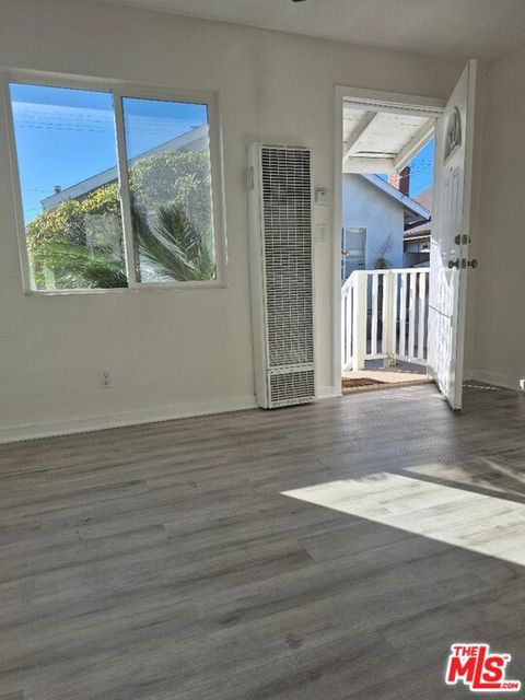 Photo of 15422 S Catalina Avenue, Gardena, CA 90247 (MLS # 25607613)