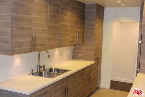 Photo of 11044 OPHIR Drive #401, Los Angeles, CA 90024 (MLS # 25629383)