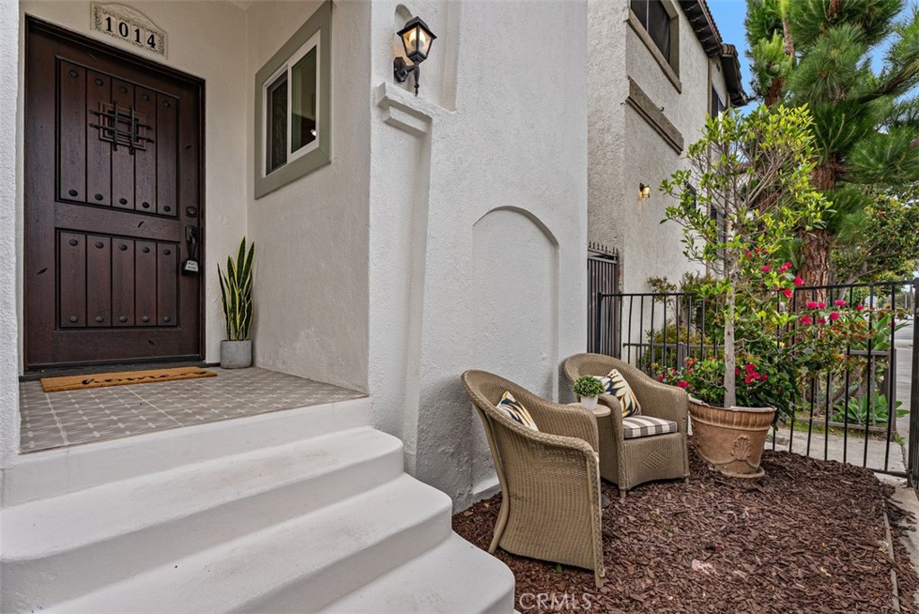 1014 Gaviota Avenue