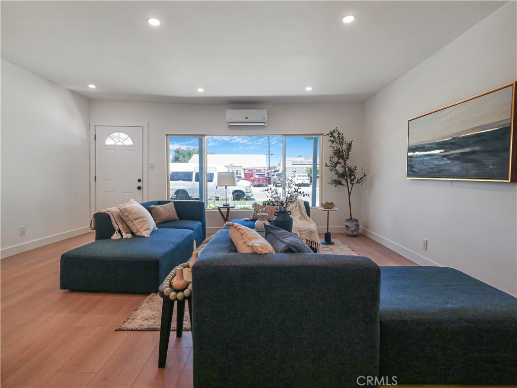 13918 Flallon Avenue