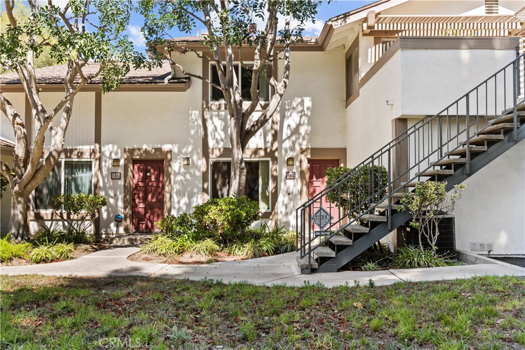 Welcome to this charming beautifully updated condominium in the highly desirable Hillcrest Terrace community, where contemporary design blends seamlessly with everyday comfort. Thoughtfully remodeled throughout, this home showcases a spacious kitchen and stylishly upgraded bathrooms designed for both function and flair. The expansive primary bedroom offers generous closet space, while large windows fill the home with natural light, creating a bright, welcoming ambiance.
Highlights include gleaming hardwood floors, a newer HVAC system, recessed lighting, and a generously sized patio with flagstone—perfect for entertaining family and friends. Enjoy the convenience of a private single-car garage plus an additional assigned parking space.
Residents also have access to resort-style amenities, including a sparkling community pool and relaxing spa. Ideally located near the 101 and 23 freeways, top-rated schools, upscale shopping, dining, entertainment, and scenic outdoor trails.
This is an exceptional opportunity—schedule your private showing today!