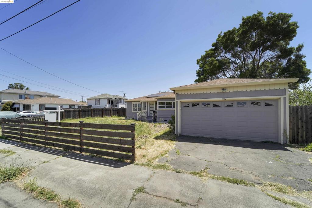 VALLEJO MANOR - Residential