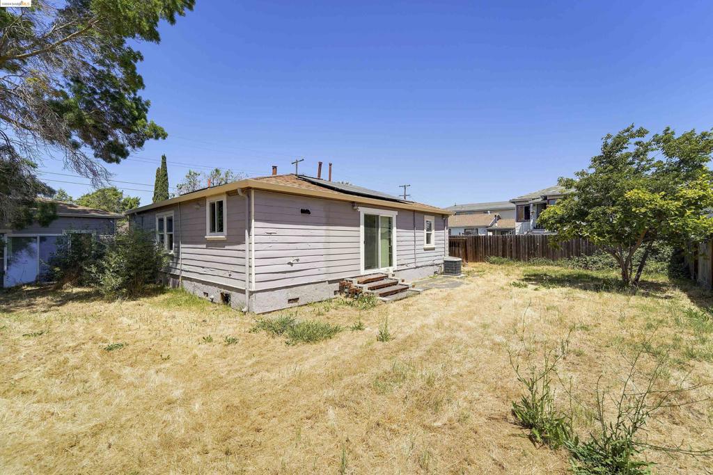 VALLEJO MANOR - Residential