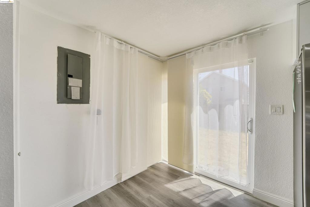 VALLEJO MANOR - Residential