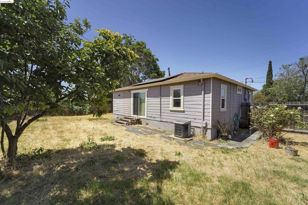 VALLEJO MANOR - Residential