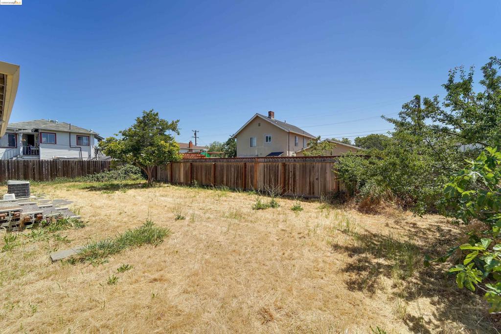 VALLEJO MANOR - Residential