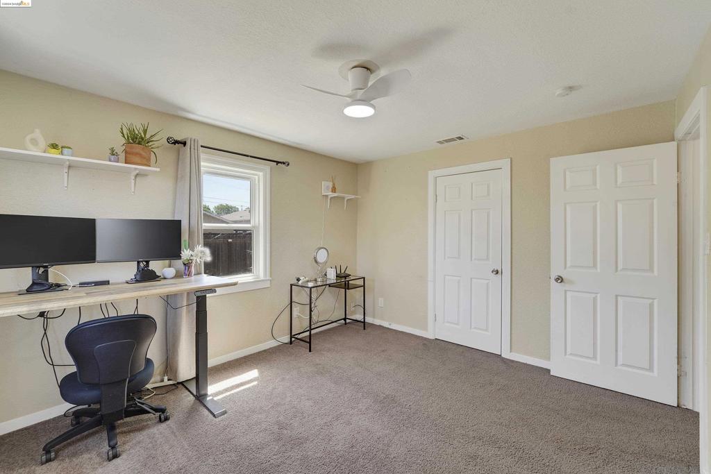 VALLEJO MANOR - Residential