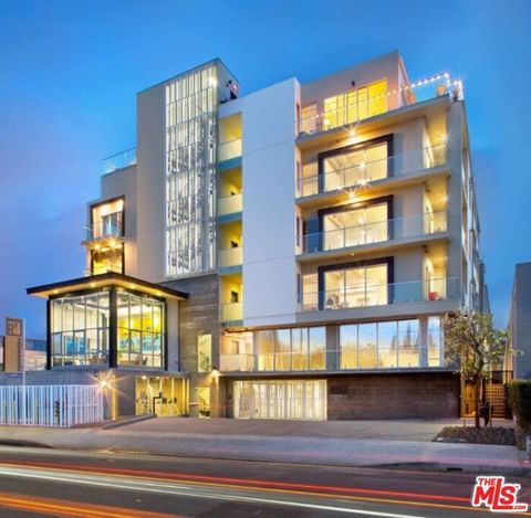 Photo of 4091 Redwood Avenue #217, Los Angeles, CA 90066 (MLS # 26651365)