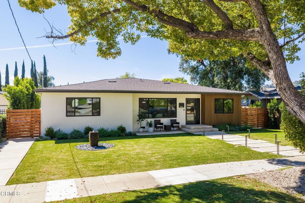 Photo of 544 Pepper Street, Pasadena, CA 91103 (MLS # P1-26156)