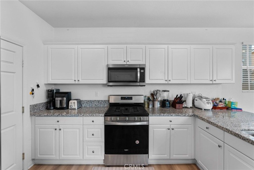 listing image 130724741098117544643
