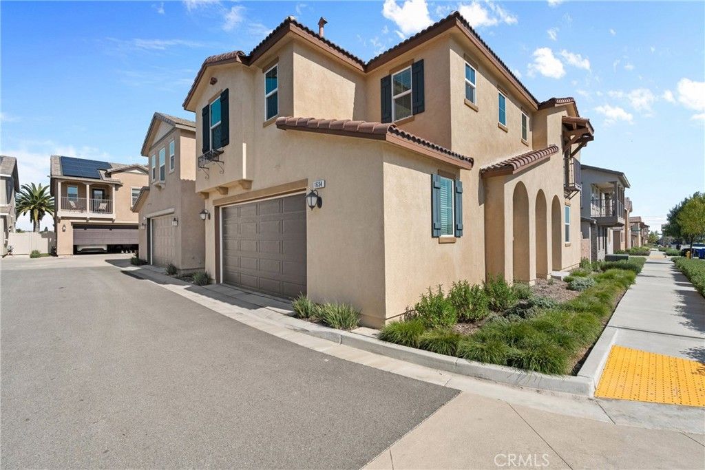 listing image 130727520475744398622