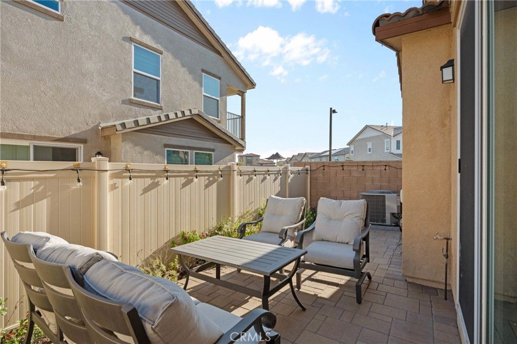 listing image 130722658351468615604