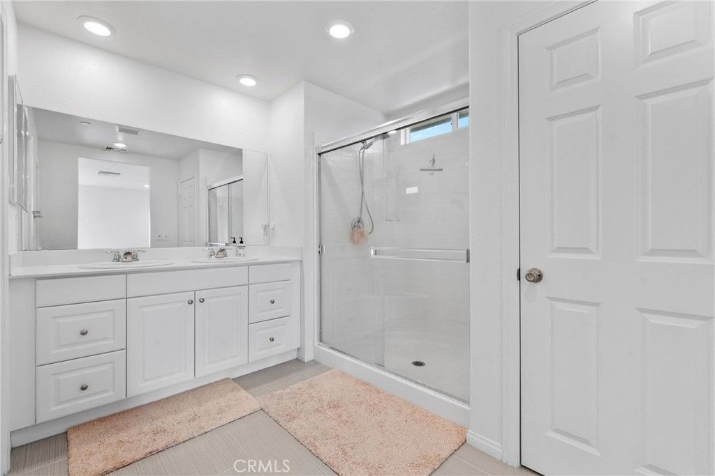 listing image 130722193119935725579