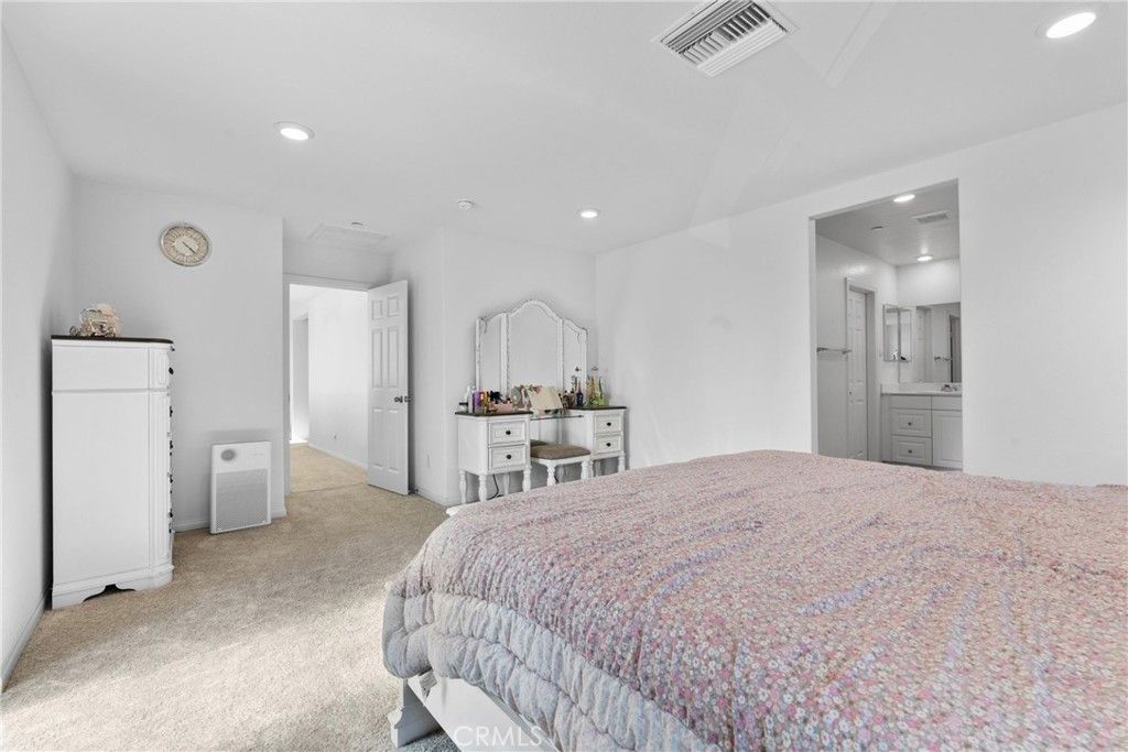 listing image 130726118423026876447