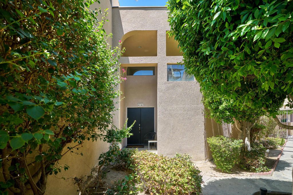 Photo of 414 W Village Square Sq, Palm Springs, CA 92262 (MLS # 219132741DA)