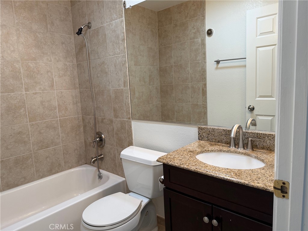 800 Grand Avenue A12